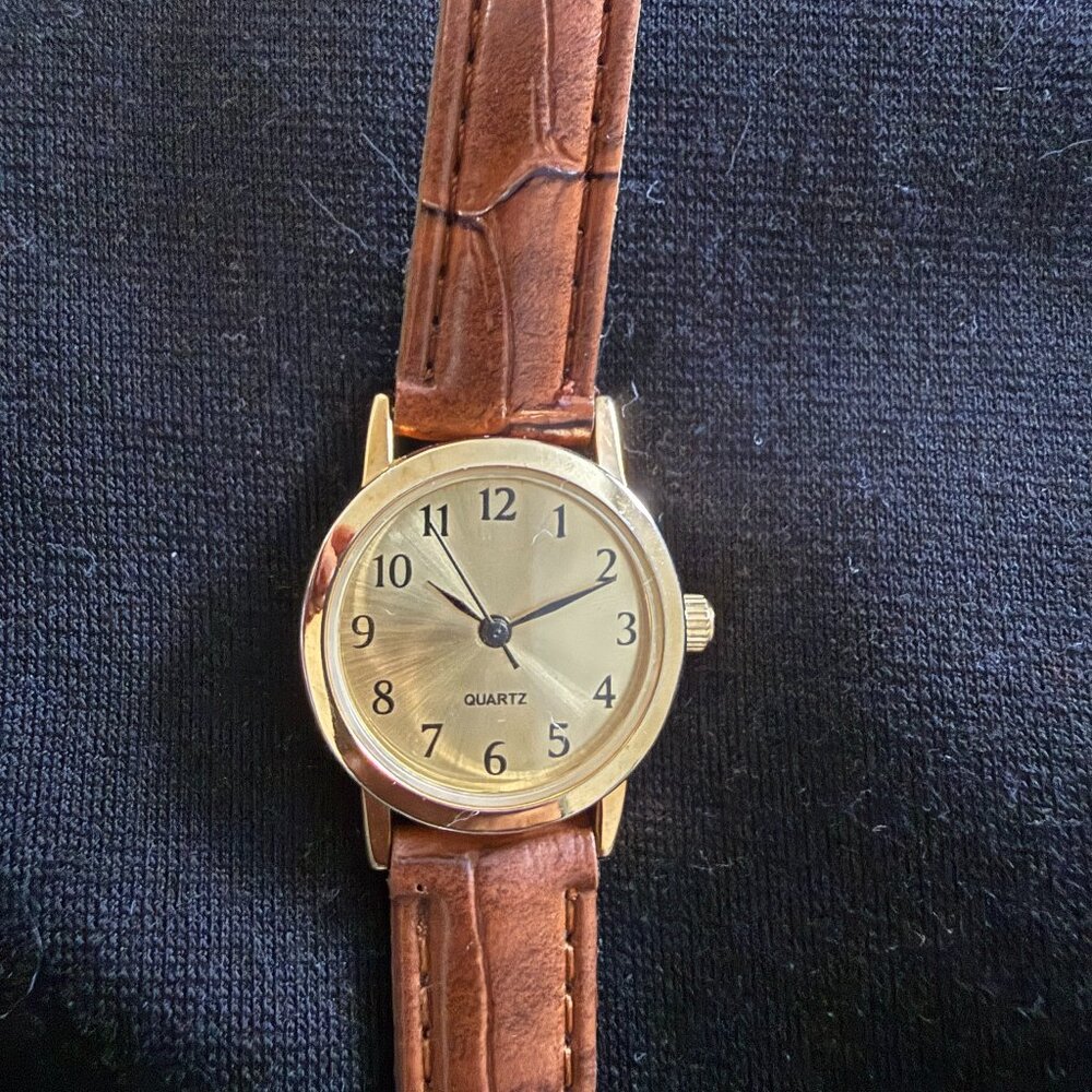 Working - new battery-Vintage White Stag women's watch, model WS60590W.